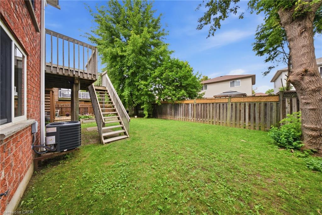 19 Boulder Crescent Property Photo 34