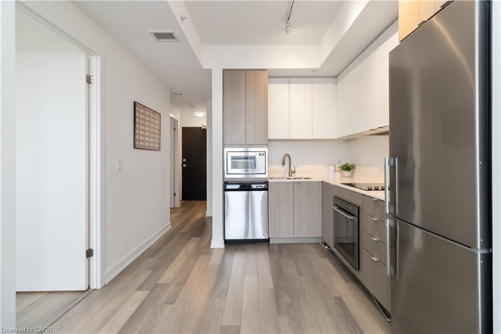 D422-5220 Dundas Street Property Photo 4