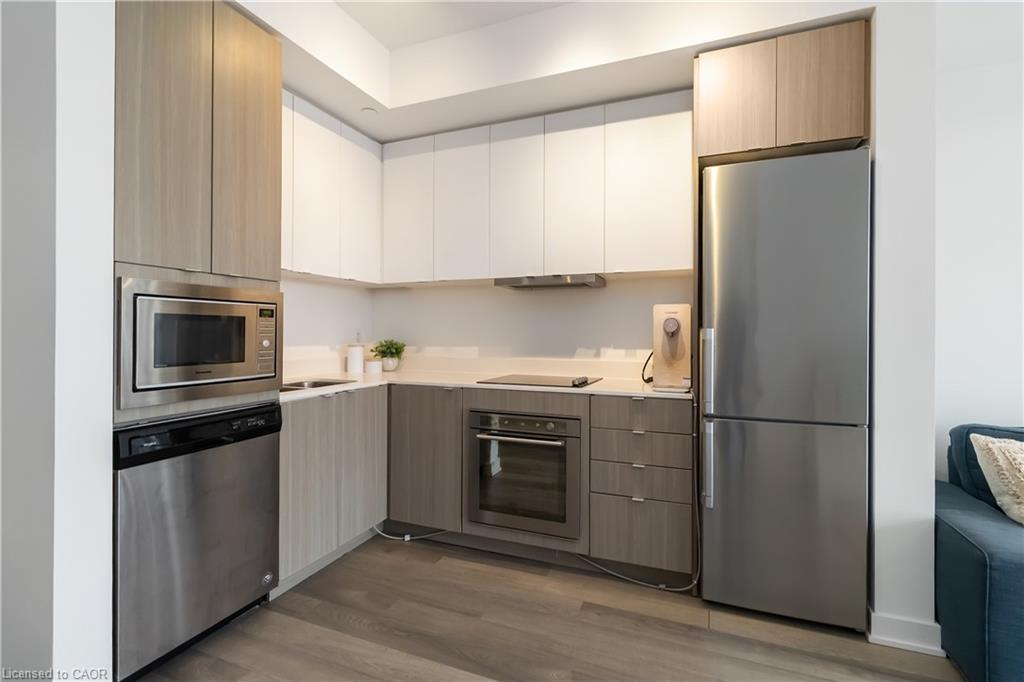 D422-5220 Dundas Street Property Photo 5