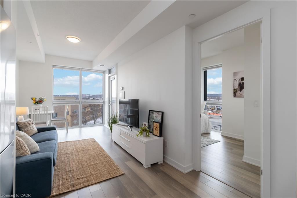 D422-5220 Dundas Street Property Photo 6