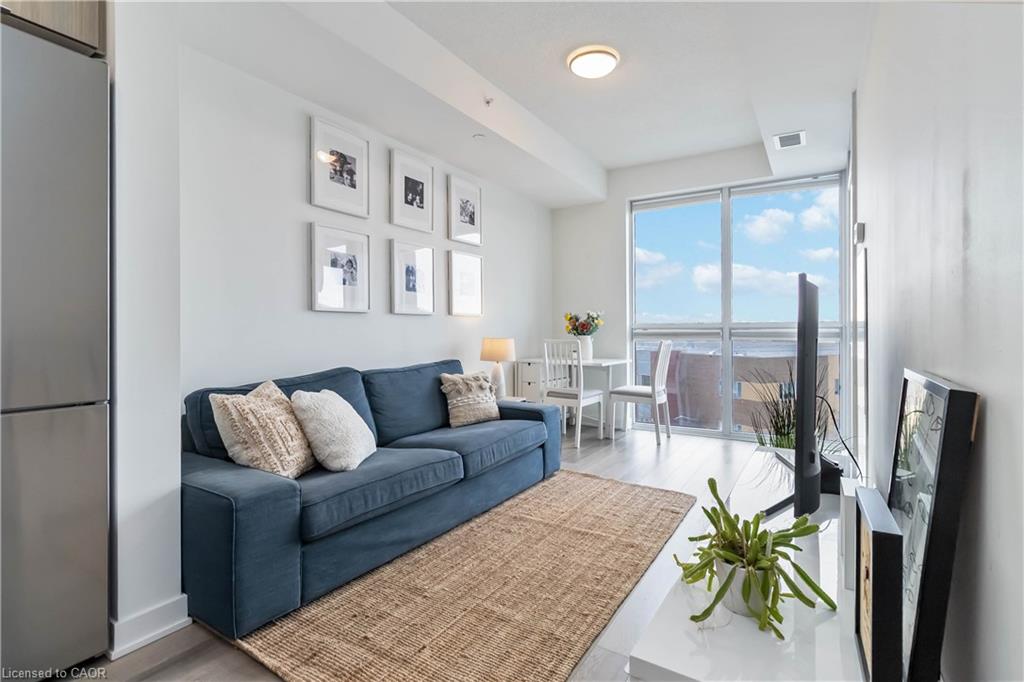 D422-5220 Dundas Street Property Photo 8
