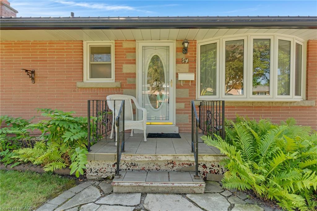 94 Ottawa Crescent Property Photo 4