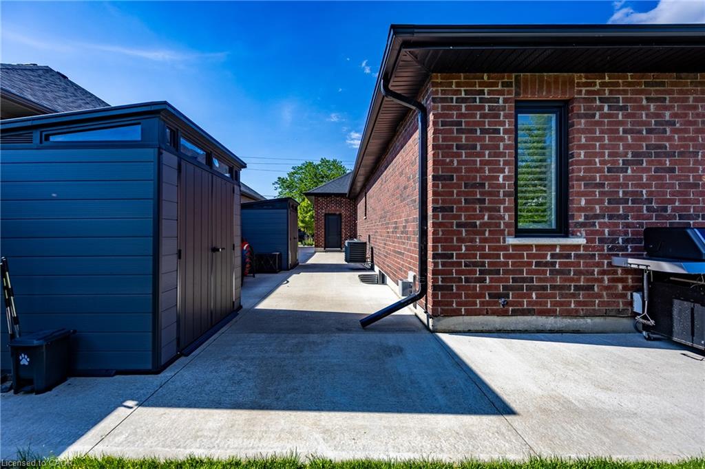139 New Lakeshore Road Property Photo 7