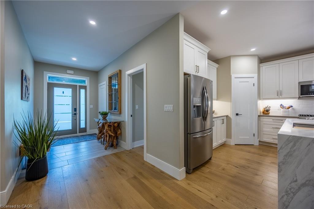 139 New Lakeshore Road Property Photo 13