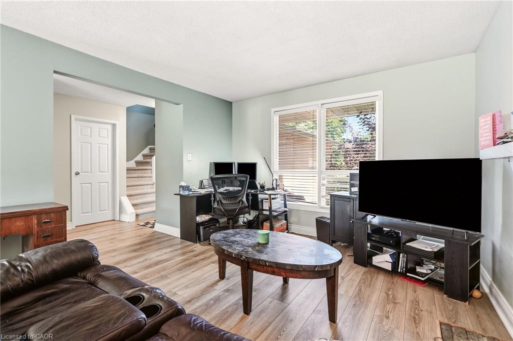 4 Eileen Street Property Photo 11