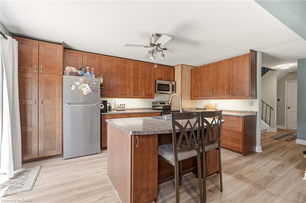 4 Eileen Street Property Photo 16