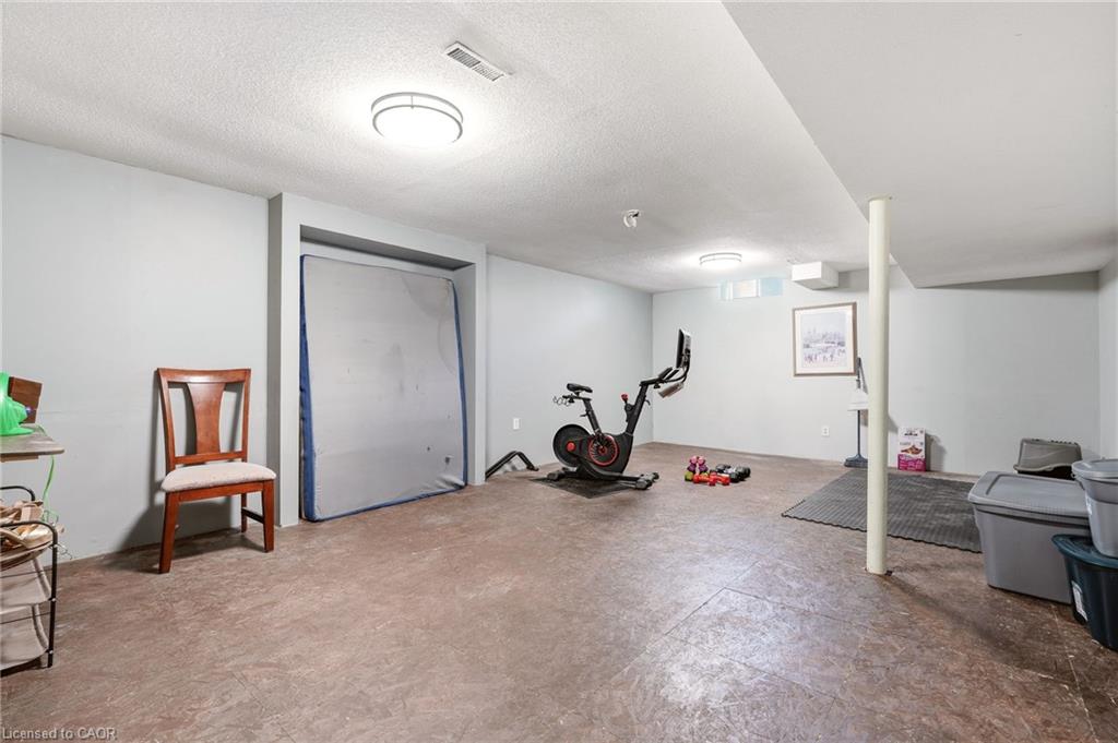 4 Eileen Street Property Photo 30