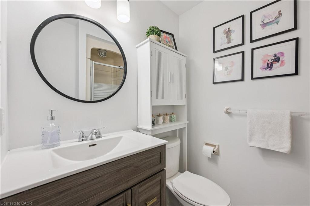 3-106 Woodlawn Road E Property Photo 12
