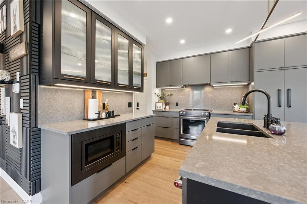 3 Queensbrook Crescent Property Photo 7