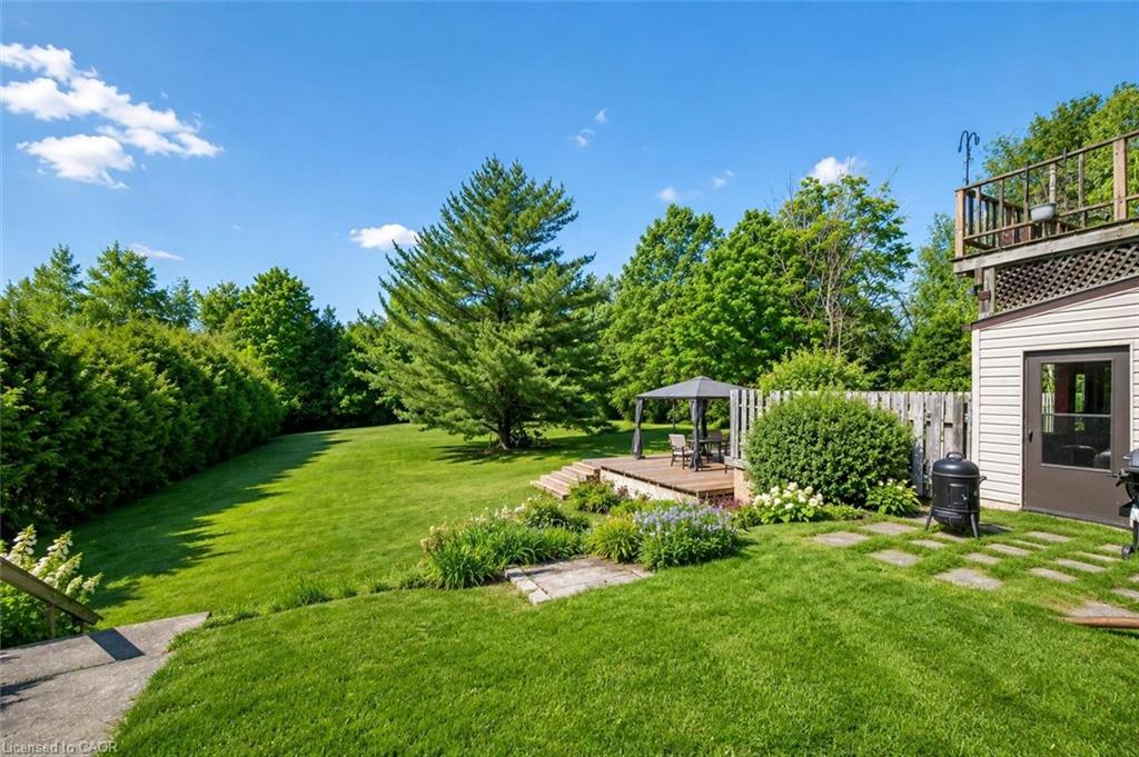 6594 Forestell Road Property Photo 3