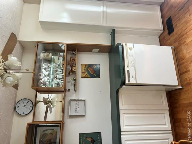 1-227 Fergus Avenue Property Photo 5