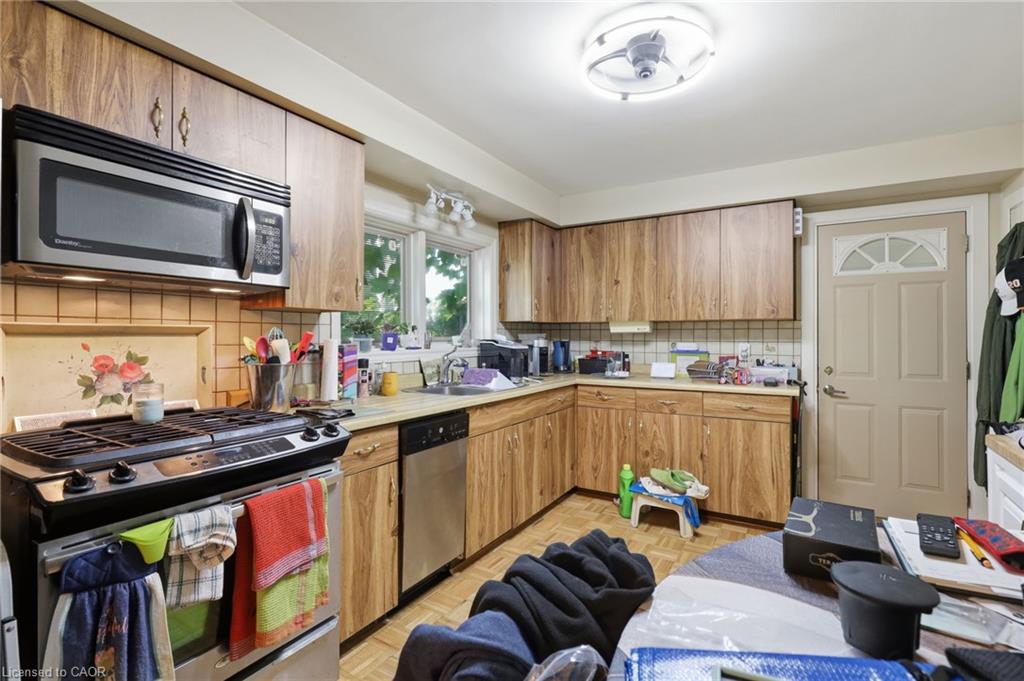 356 Thompson Road Property Photo 11