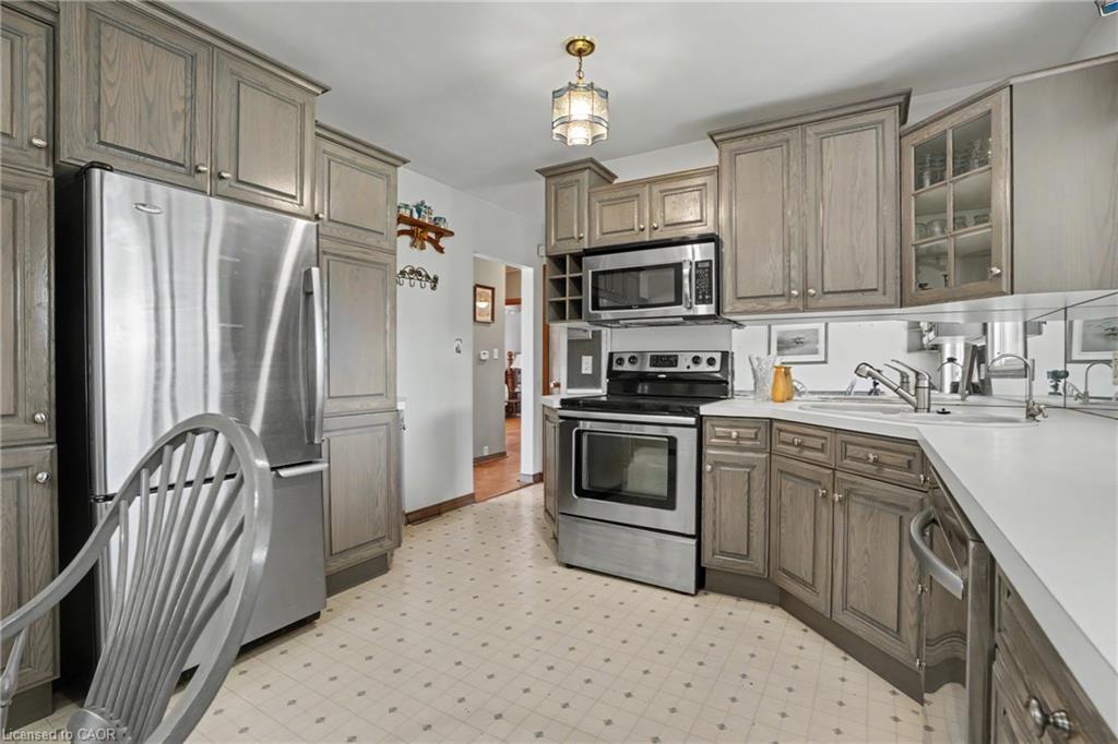 87 Mcdonald Avenue Property Photo 5