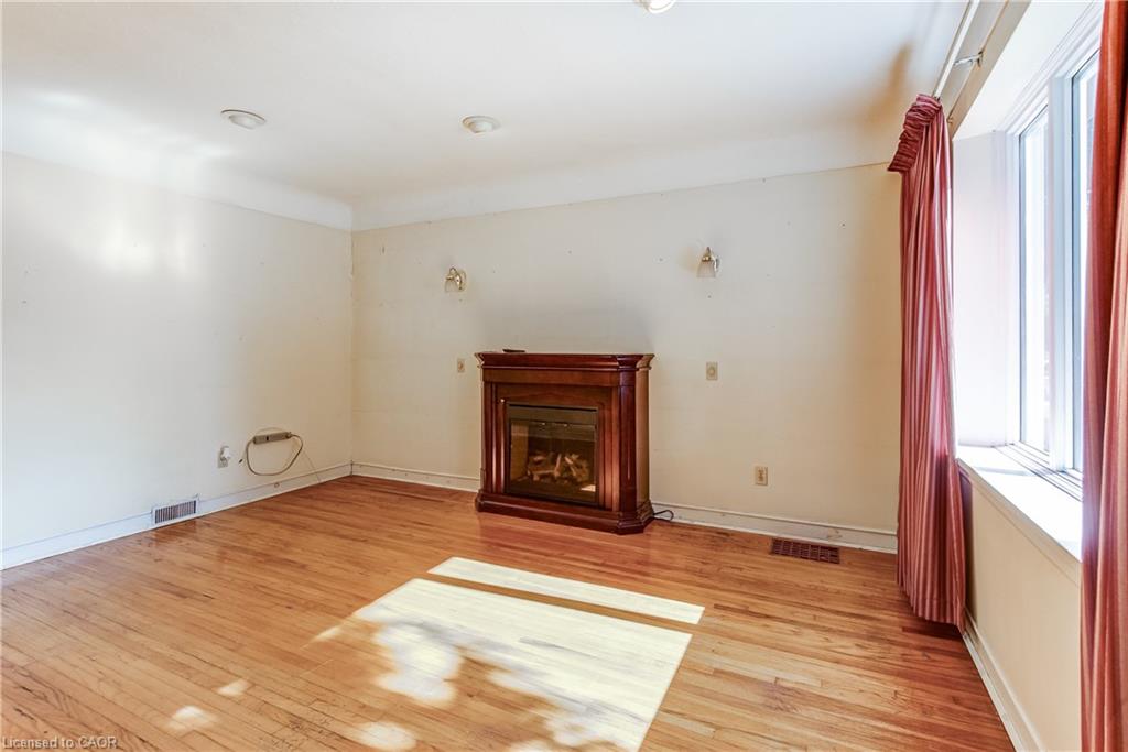 230 East 33rd Street Property Photo 7