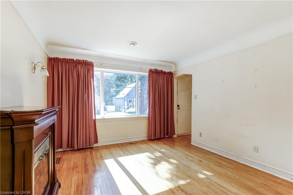230 East 33rd Street Property Photo 9