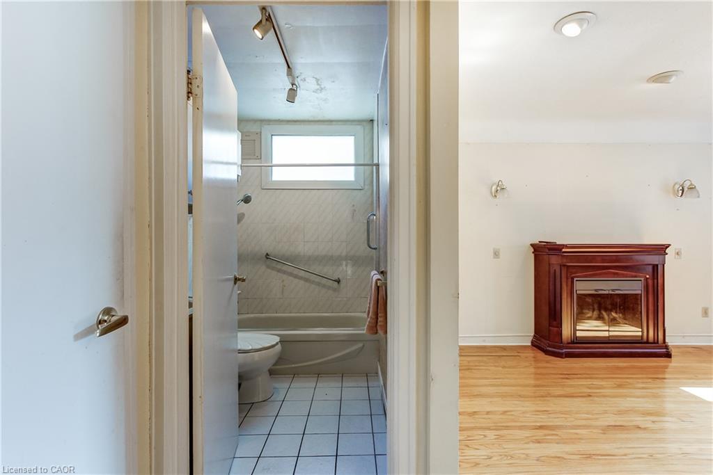 230 East 33rd Street Property Photo 21