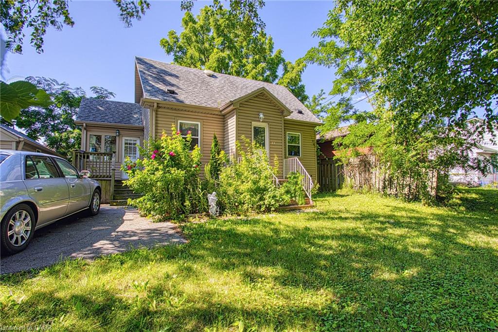 99 Mohawk Road W Property Photo 2