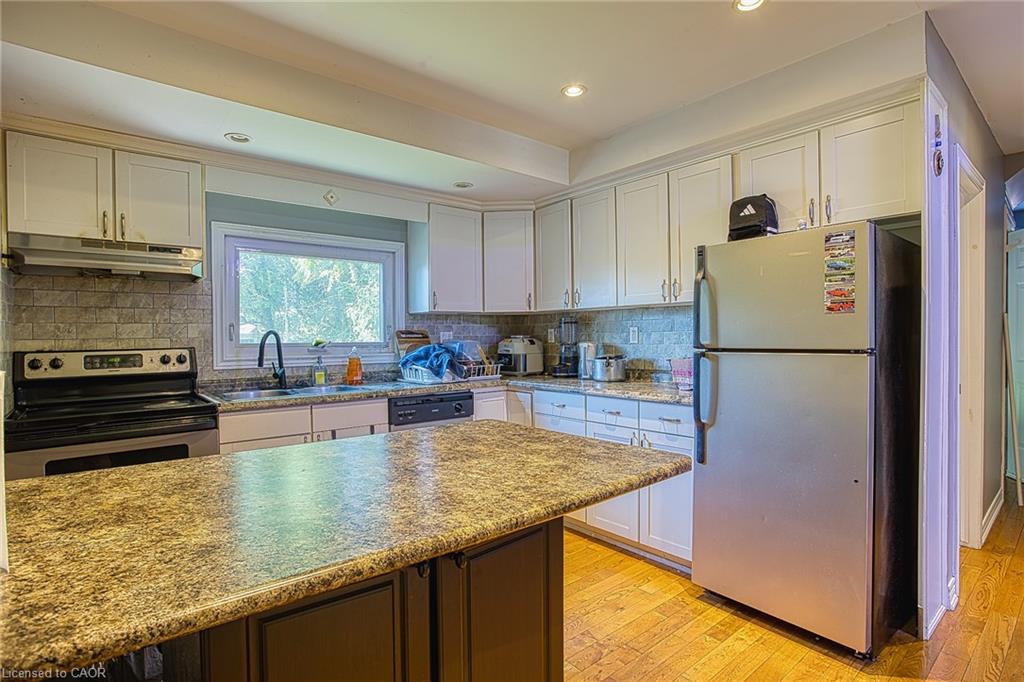 99 Mohawk Road W Property Photo 7