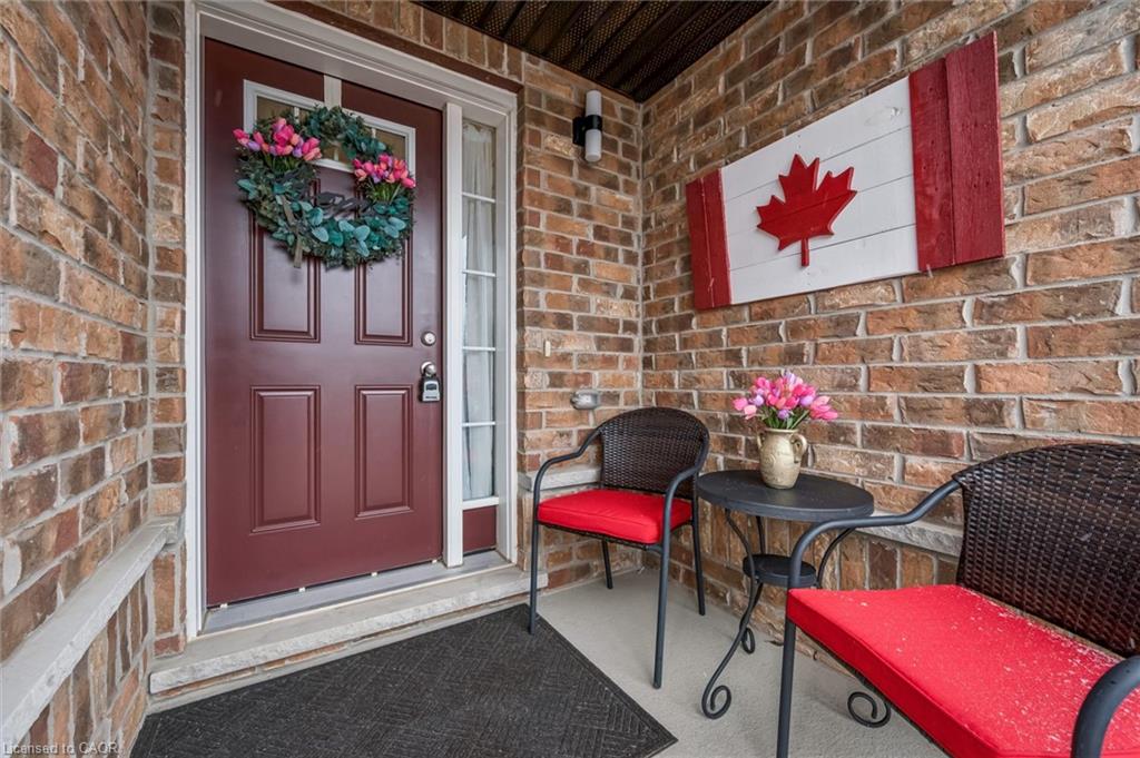 29 English Crescent Property Photo 5