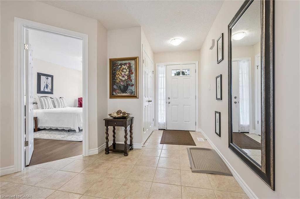 29 English Crescent Property Photo 6