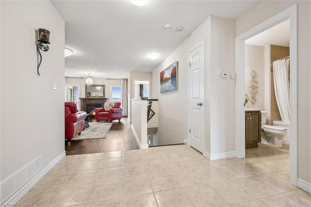 29 English Crescent Property Photo 7