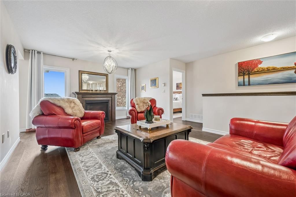 29 English Crescent Property Photo 9