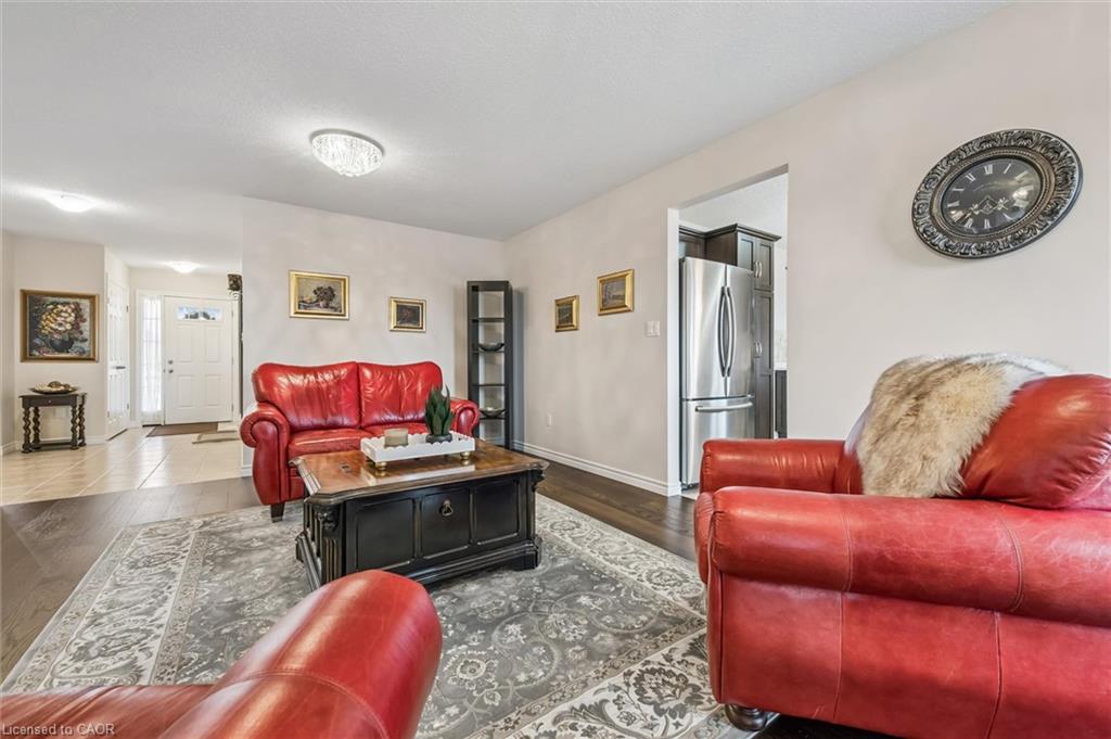 29 English Crescent Property Photo 11