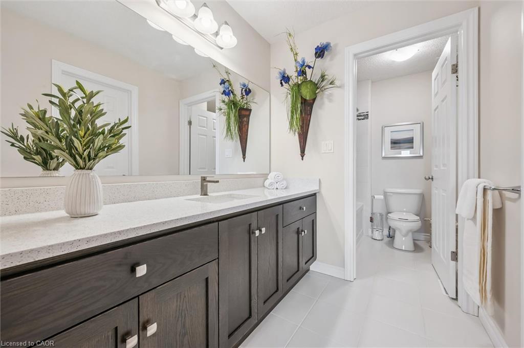 29 English Crescent Property Photo 23