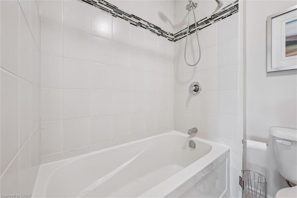 29 English Crescent Property Photo 24