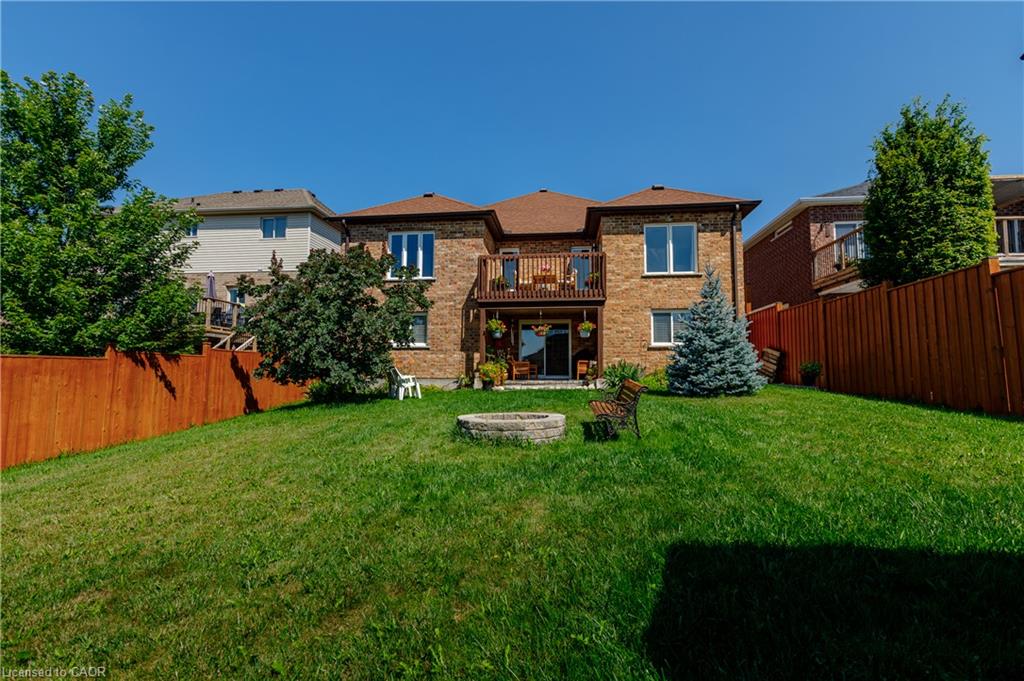 29 English Crescent Property Photo 37