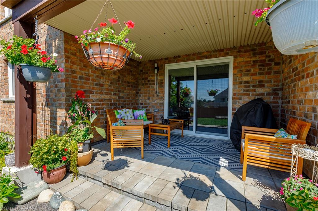 29 English Crescent Property Photo 41