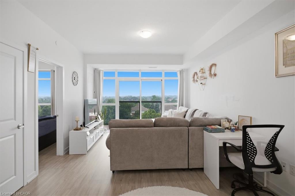 603-450 Dundas Street E Property Photo 7