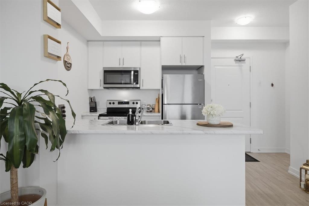603-450 Dundas Street E Property Photo 18