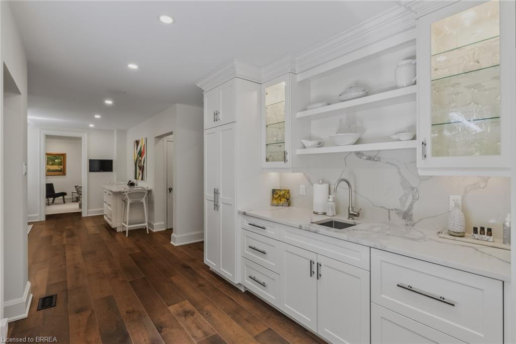 19 Inwood Drive Property Photo 12