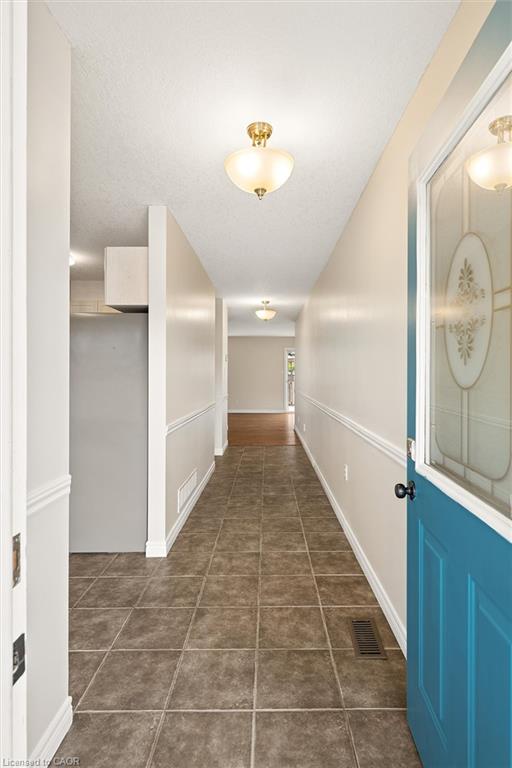 21 Porchlight Drive Property Photo 4