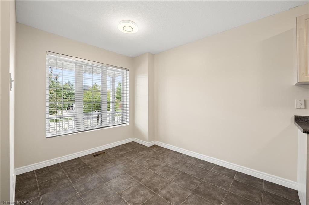 21 Porchlight Drive Property Photo 7