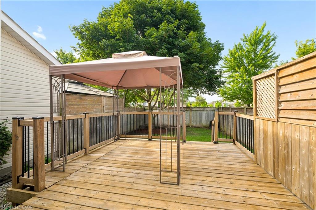 21 Porchlight Drive Property Photo 40