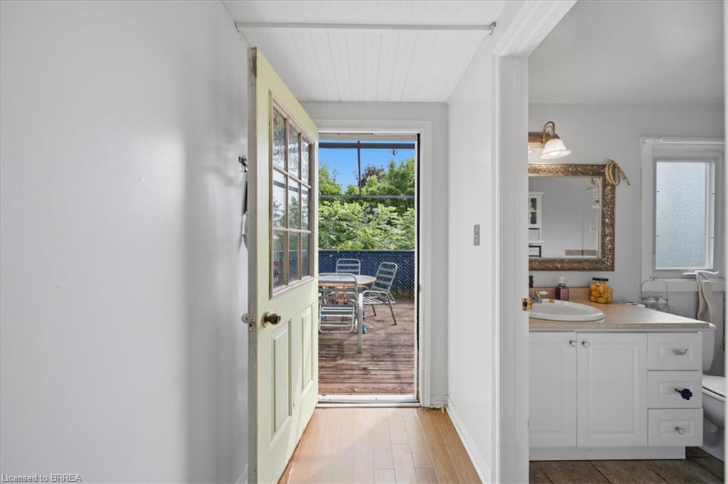 367 Nelson Street Property Photo 8
