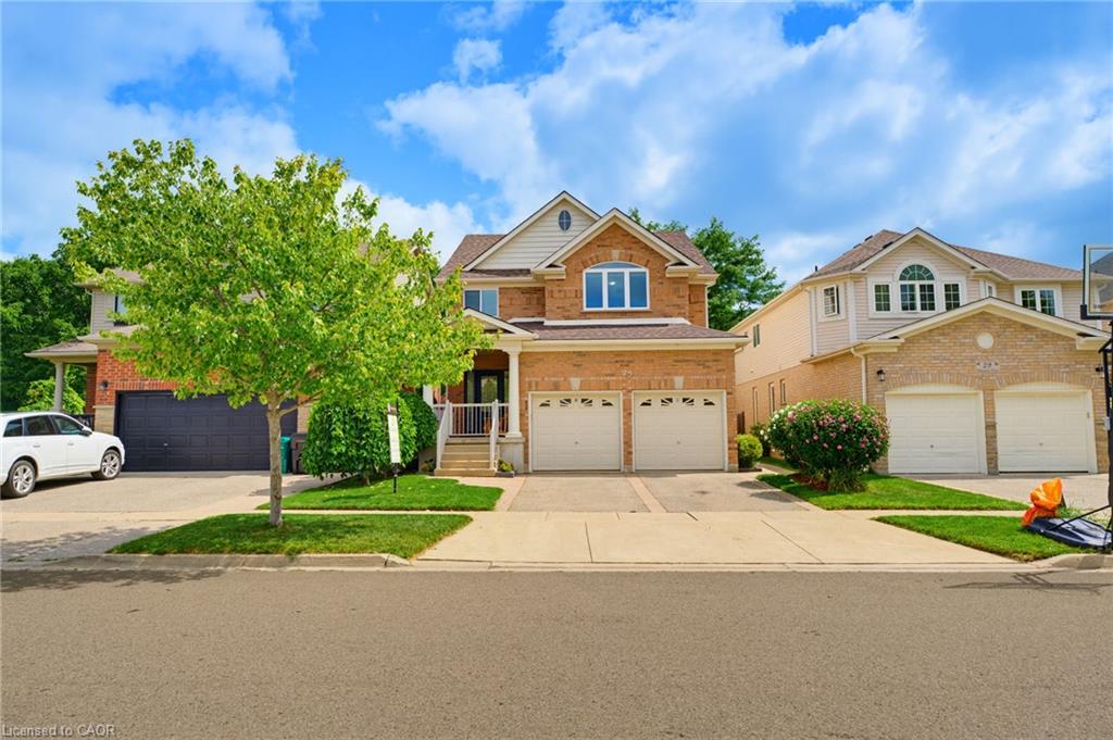 25 Bluewater Drive Property Photo 1