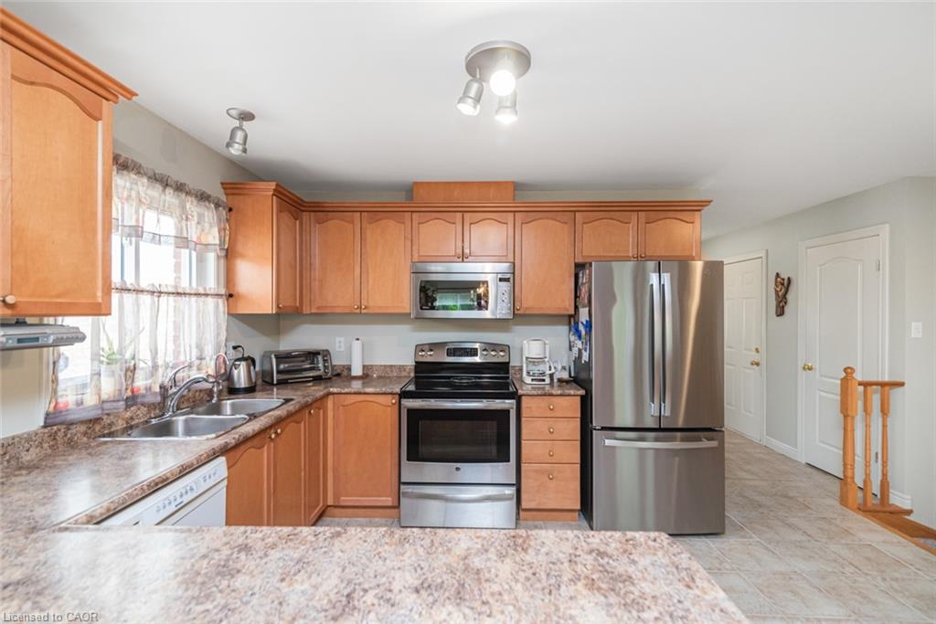 80 Vinifera Drive Property Photo 11