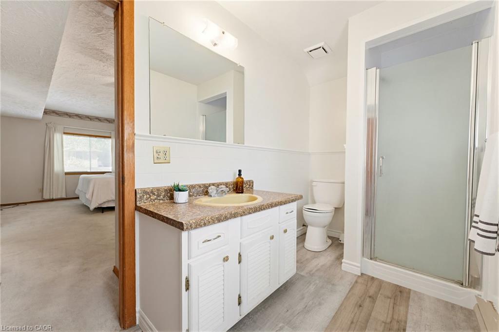 665 Richmond Avenue N Property Photo 11