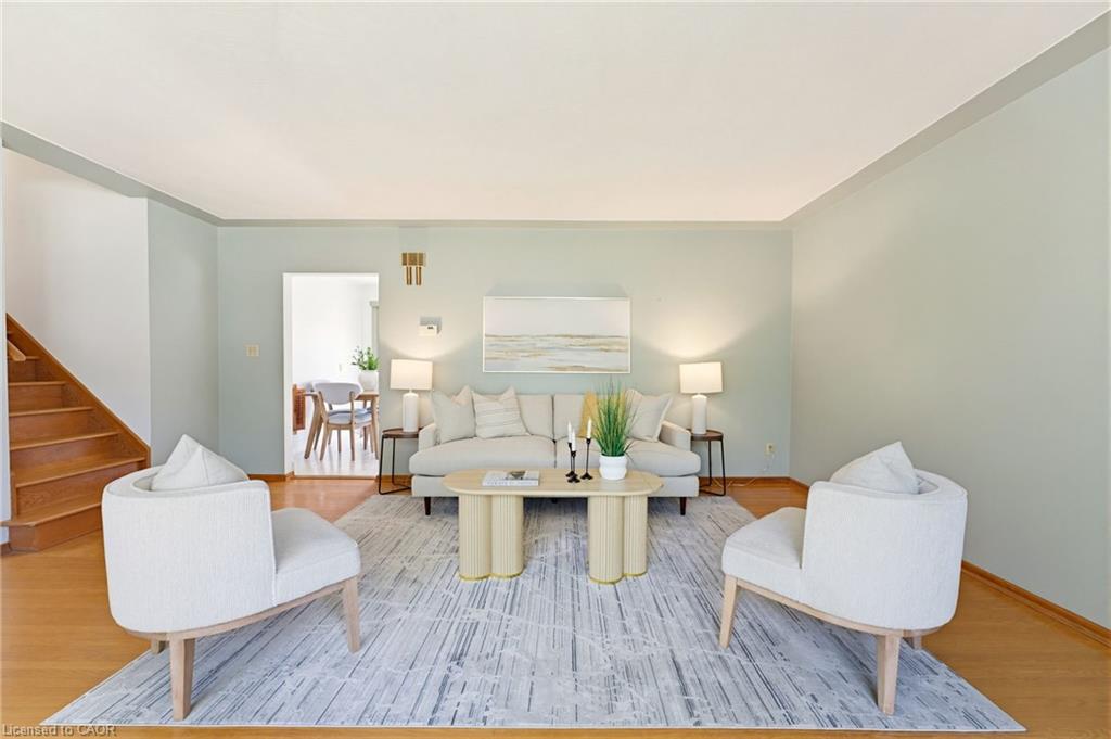 665 Richmond Avenue N Property Photo 14