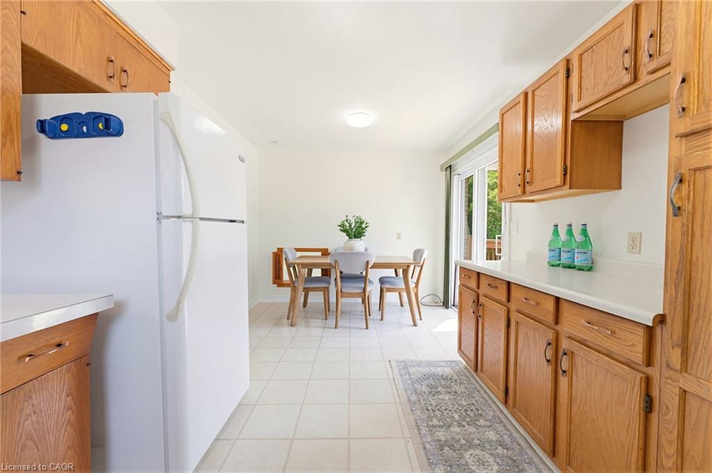 665 Richmond Avenue N Property Photo 16