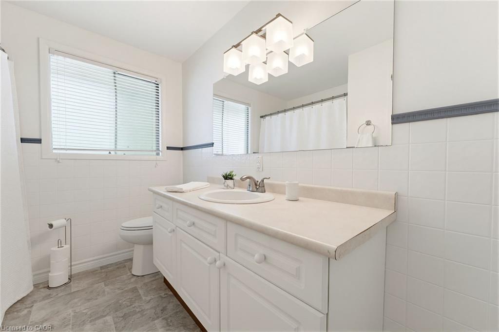 665 Richmond Avenue N Property Photo 20