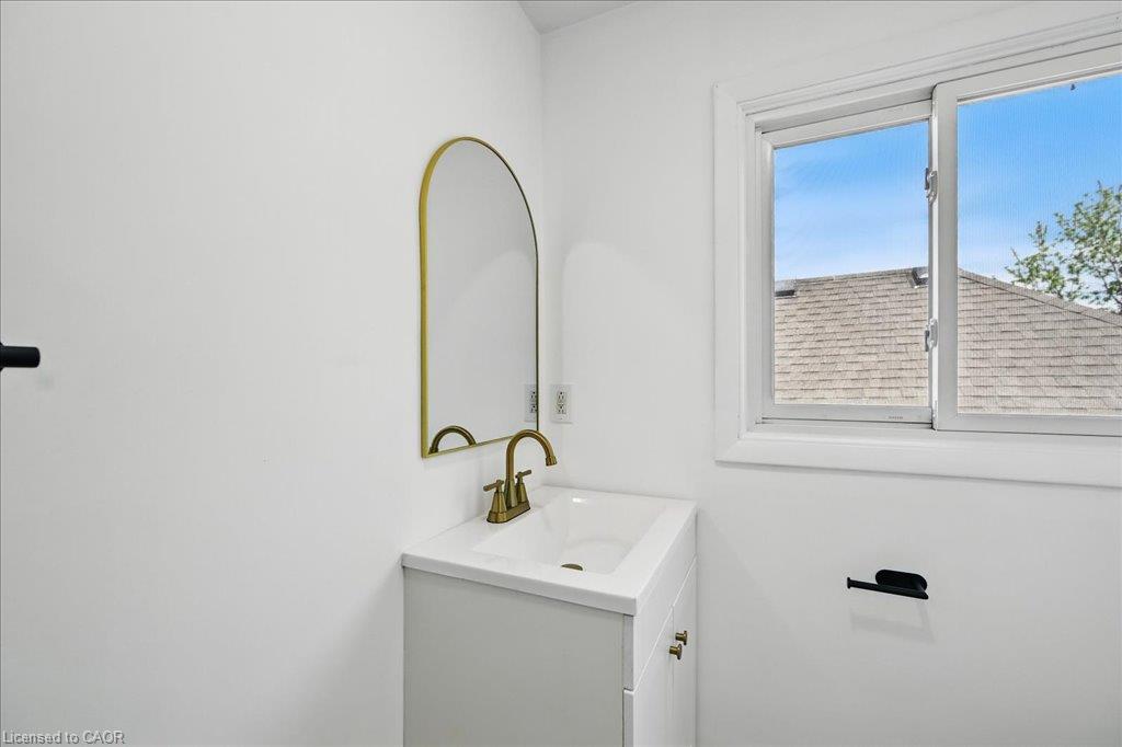 189 Edgemont Street S Property Photo 16
