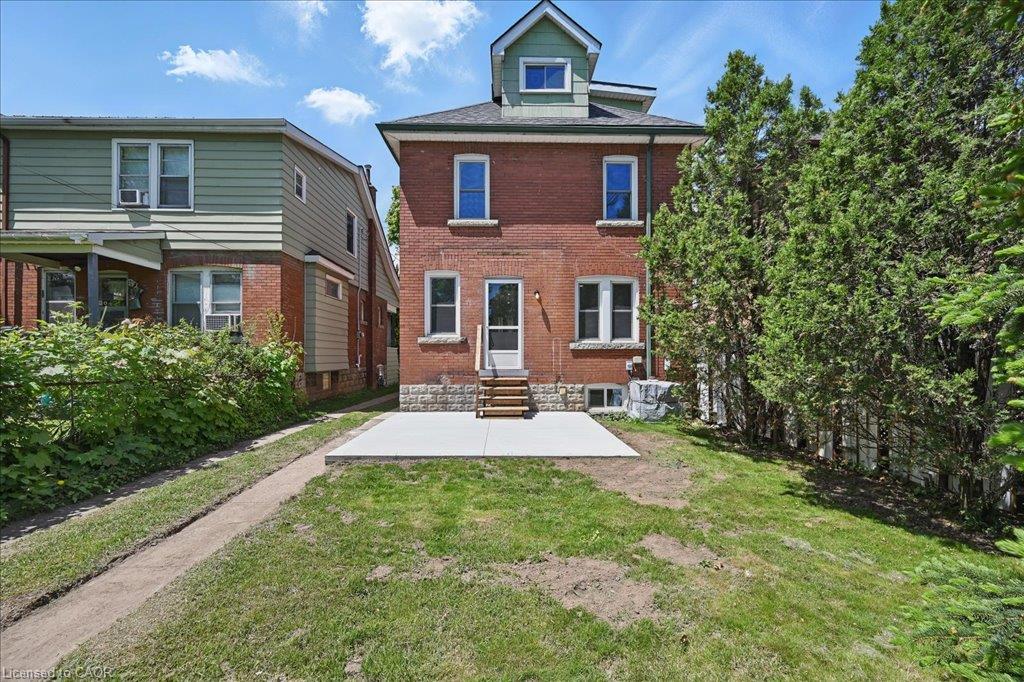 189 Edgemont Street S Property Photo 18