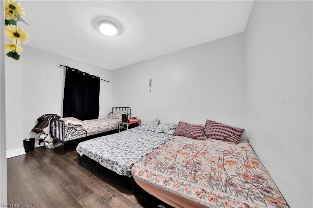 199 Bay Street N Property Photo 22