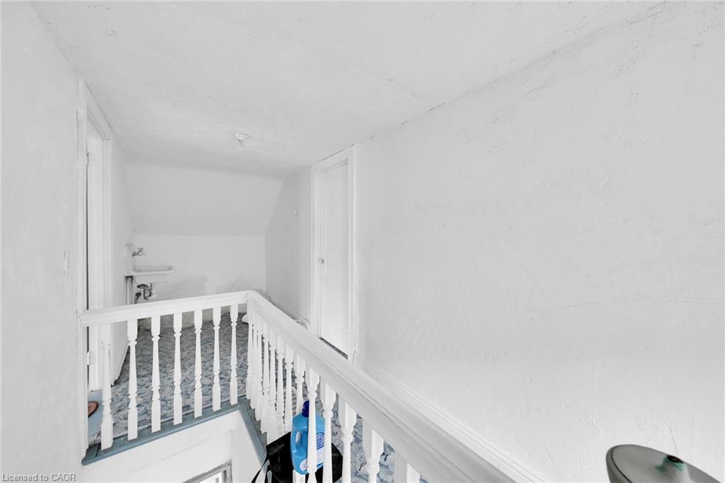 199 Bay Street N Property Photo 24