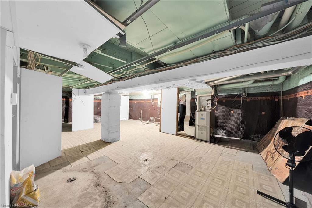 199 Bay Street N Property Photo 27