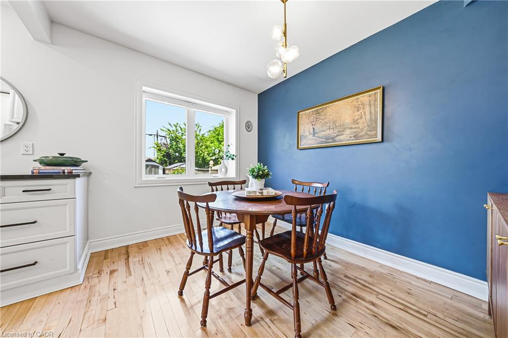 255 Weir Street N Property Photo 11